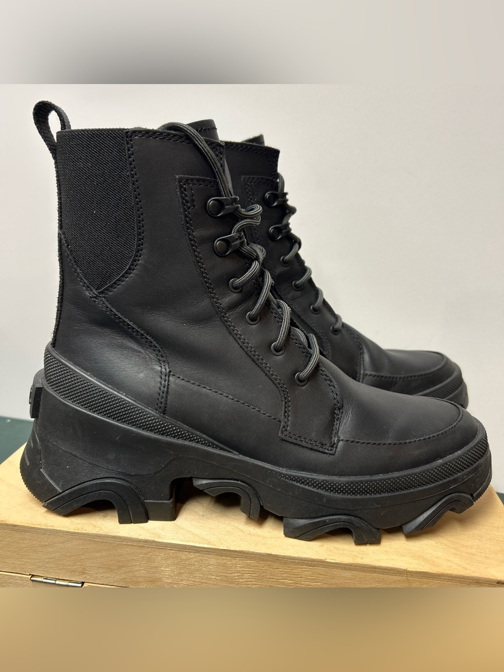 SOREL Women's Waterproof Lace Up Combat Ankle Boots Black US 7.5 EU 38.5